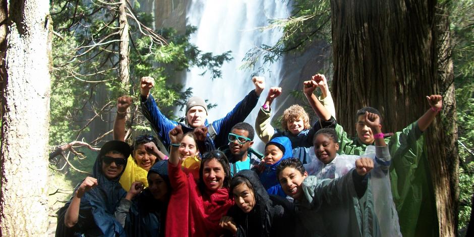 Mary and a group of Longfellow Middle School students in Yosemite.
